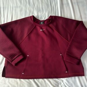 Women’s Nike Pro Shirt Large